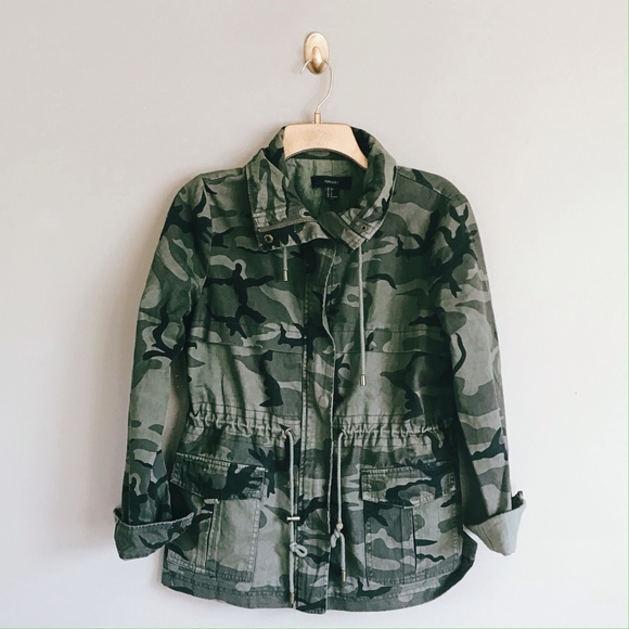 Forever 21 Jackets & Blazers - Forever 21 Camo Jacket, Small